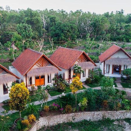Camar Cottage & Hostel Toyapakeh Ngoại thất bức ảnh