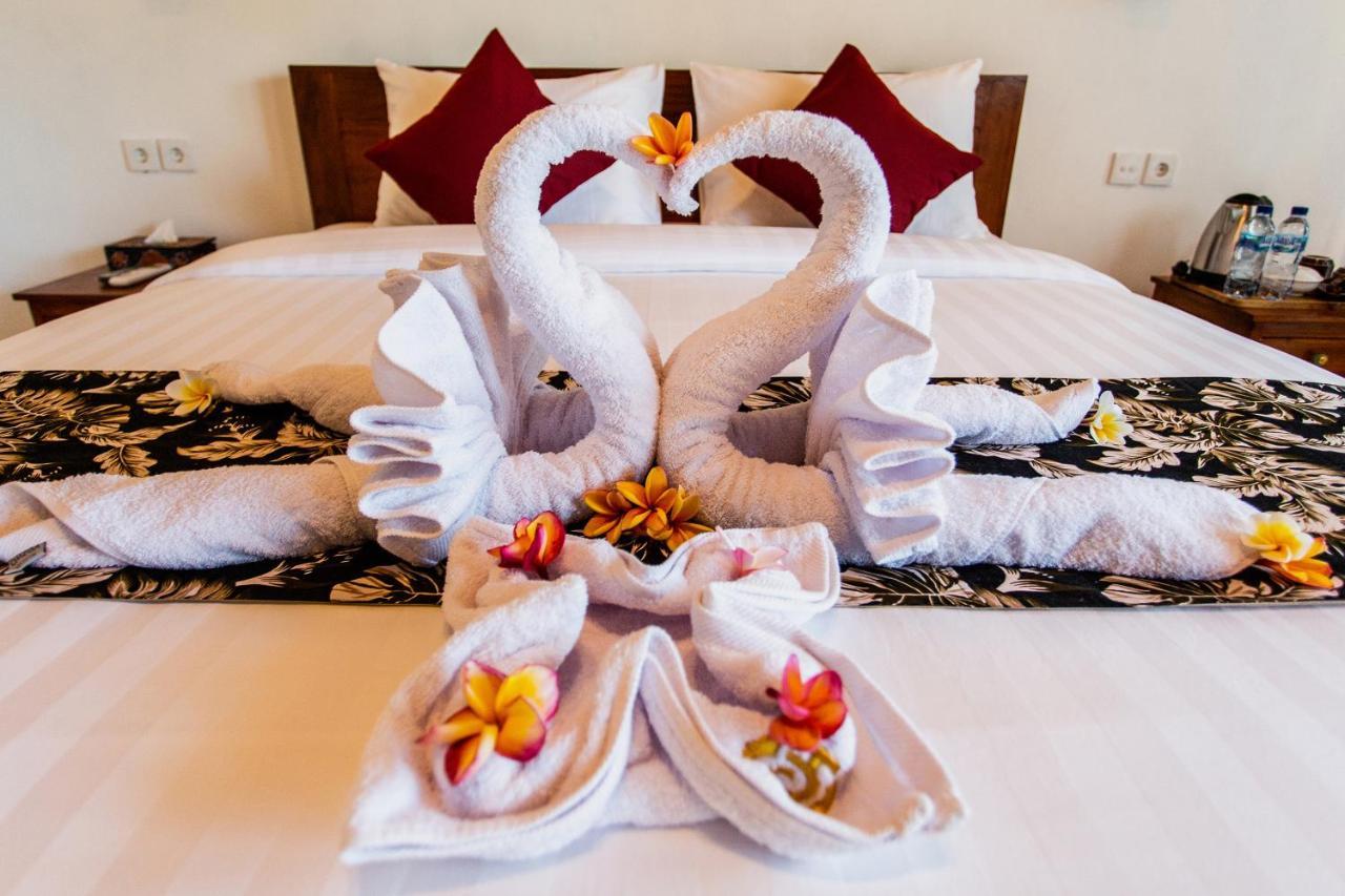 Camar Cottage & Hostel Toyapakeh Ngoại thất bức ảnh